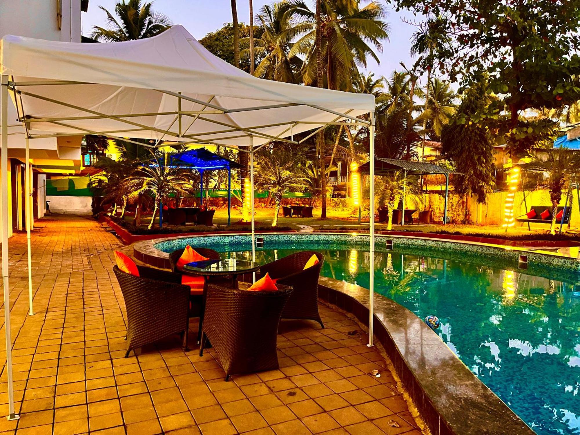 The Calagute Beach Resort By Shivam Resort 1 Km From Beach Кандолим Экстерьер фото